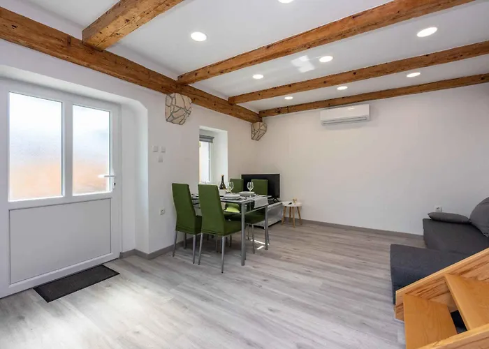 In 45044 Tatil Evi